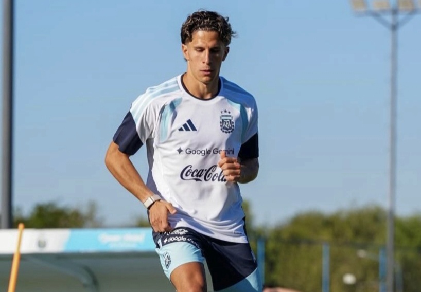 Nico Paz and Giuliano Simeone part of the starting team in training