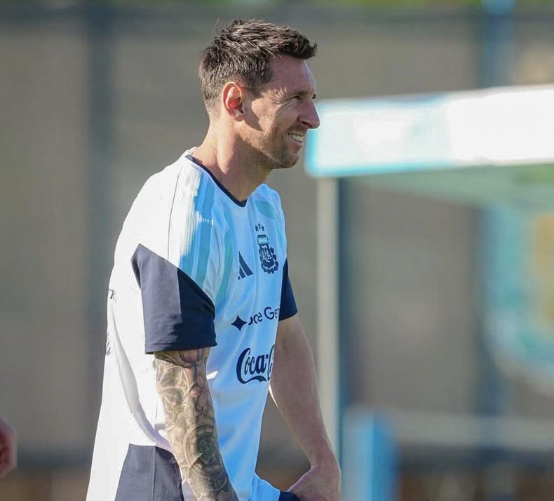 Lionel Scaloni speaks on Lionel Messi playing at the World Cup with Argentina, Mauritania
