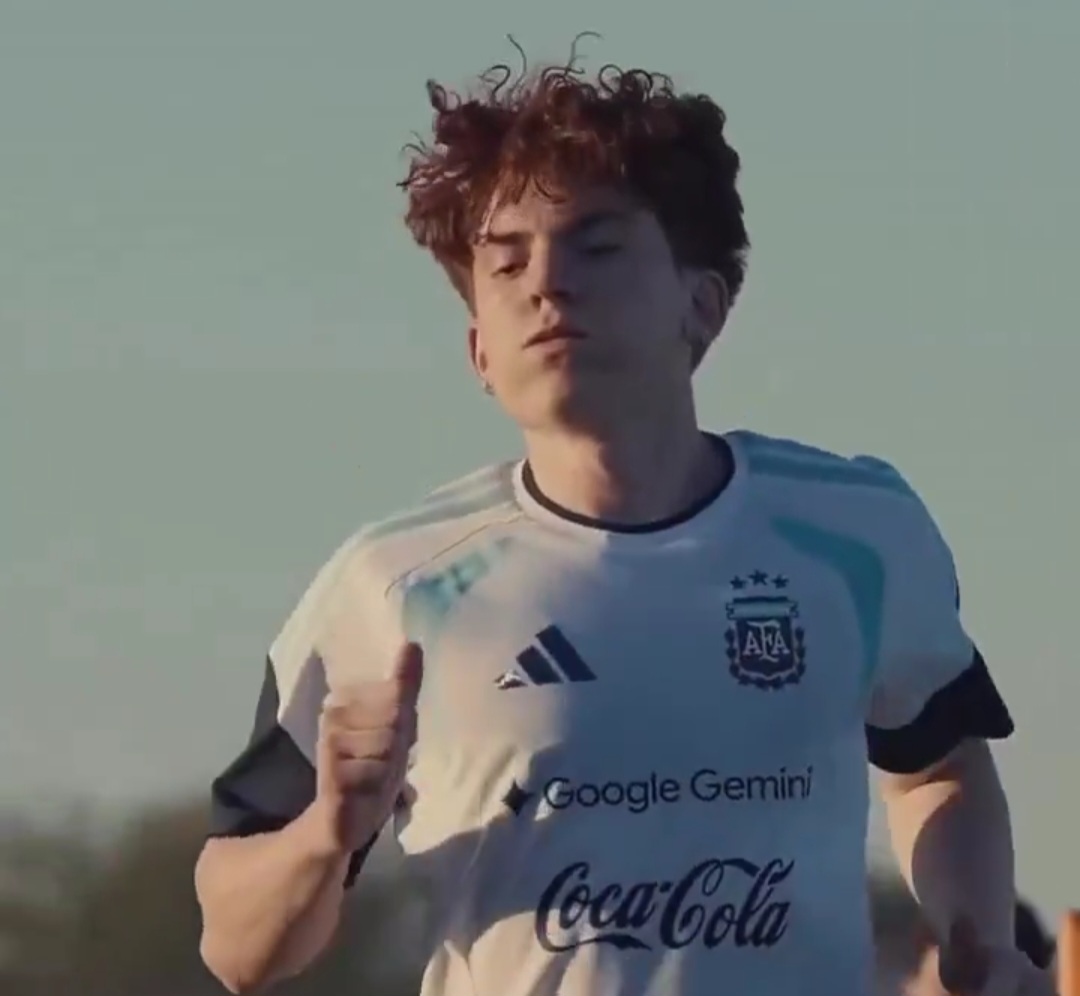 Argentina national team coach Lionel Scaloni speaks about Valentín Barco