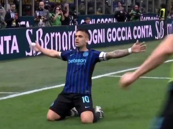 Lautaro Martínez scores twice for Inter in 5-2 win vs. AS Roma