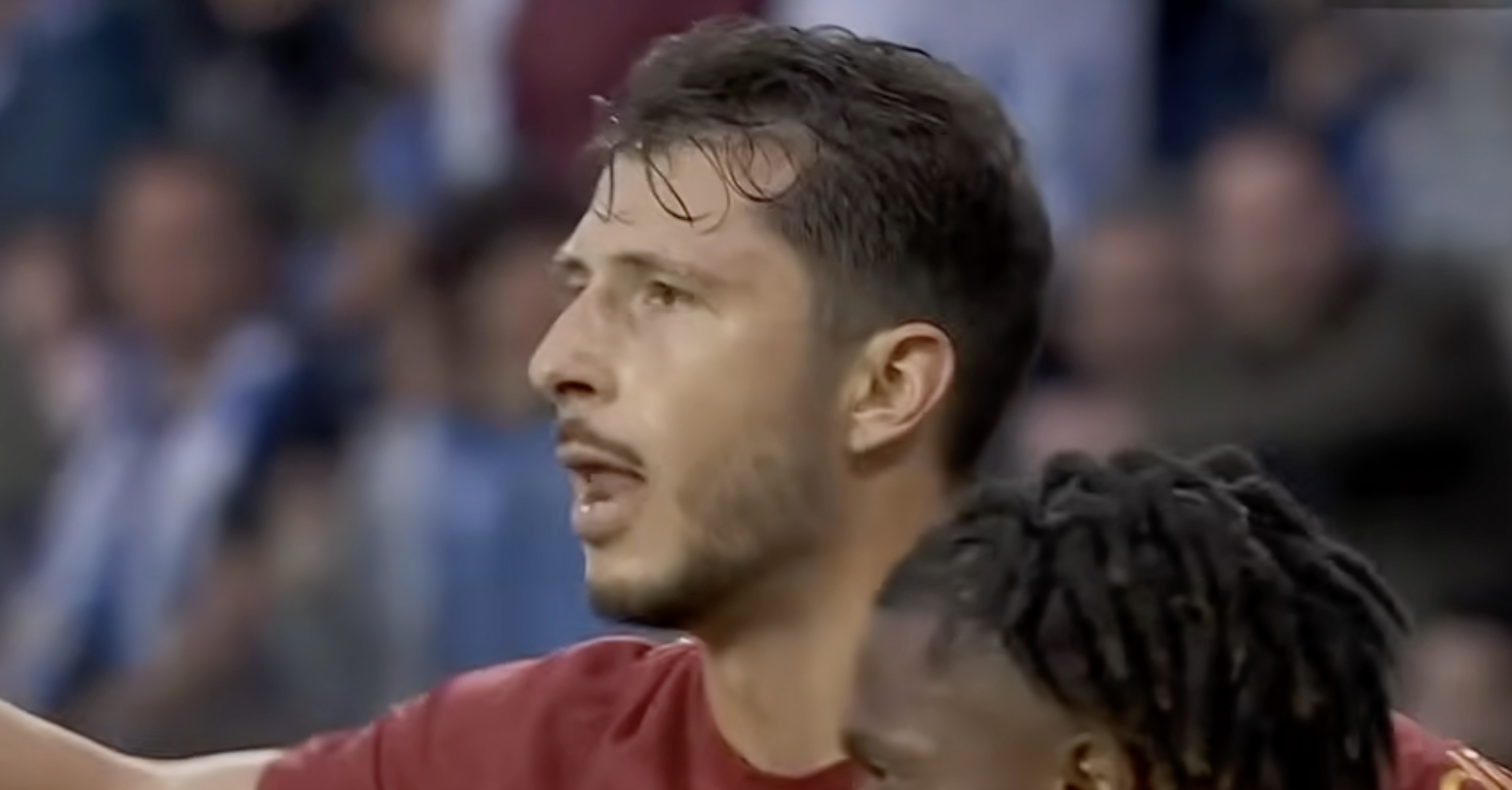 Guido Rodríguez scores for Valencia in 4-3 win vs. Real Sociedad