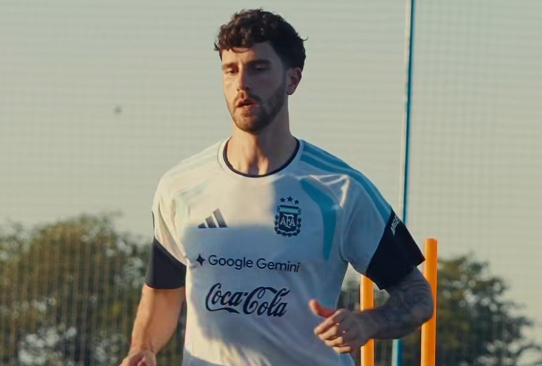 Marcos Senesi and José Manuel López fighting for one Argentina World Cup spot