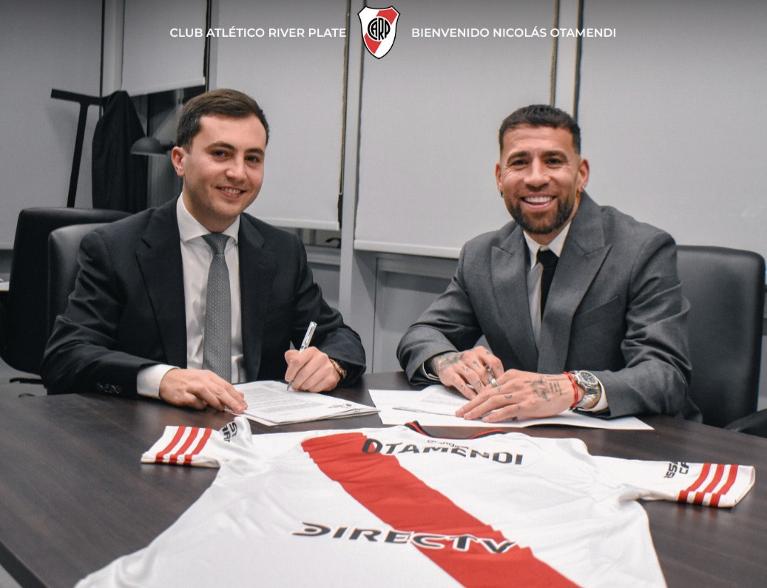 Nicolás Otamendi signs with River Plate