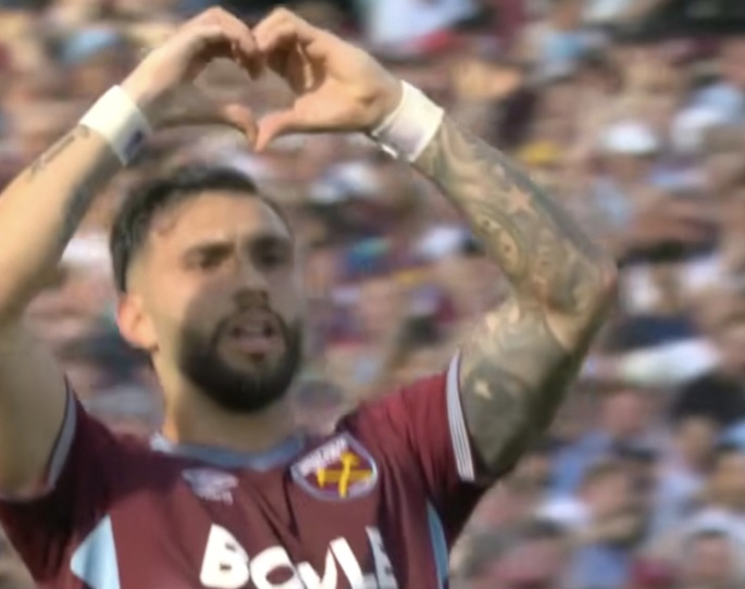 Taty Castellanos scores for West Ham in 3-0 win vs. Leeds