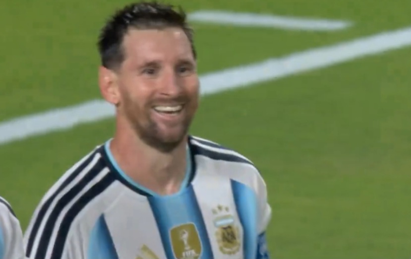 Lionel Messi scores a hat trick for Argentina in 3-0 win vs. Algeria at World Cup