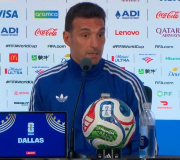 Argentina national team coach Lionel Scaloni on the hydration breaks at World Cup