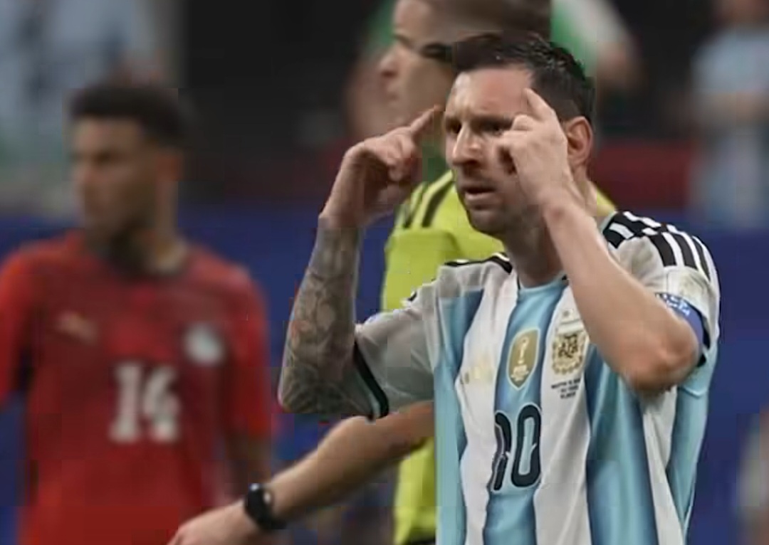 Argentina national team to play World Cup final in blue and white kit