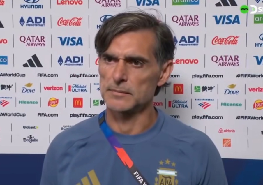 Roberto Ayala on negative comments from people about Argentina national team